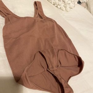 SKIMS STRETCH RIB SCOOP TANK BODYSUIT